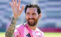 Lionel Messi Main Sama Patung, Kata Zlatan Ibrahimovic - GenPI.co