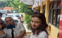 Damai dengan Edward Akbar, Kimberly Ryder Putuskan Jual Mobil - GenPI.co