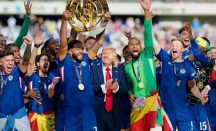 Trofi Piala Dunia Antarklub Asli Dibawa Donald Trump, Chelsea Pegang Replika - GenPI.co