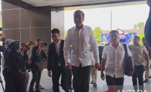 Jokowi Datangi Polresta Surakarta, Bawa Ijazah Asli SD hingga S1 UGM - GenPI.co