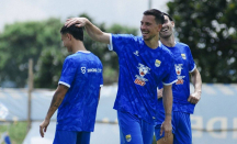 Persib vs Persebaya di GBLA, Thom Haye Tak Sabar Ingin Melihat Bobotoh - GenPI.co