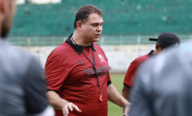 Pelatih Baru Madura United Carlos Parreira, Diharap Bisa Angkat Mental Tim - GenPI.co