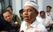 Sambangi Hasna dan Hasni, Kang Dedi Mulyadi Ingatkan Netizen Jangan Mengeluh - GenPI.co