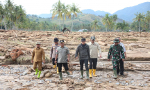 Tinjau Banjir di Solok, Wamendagri Bima Arya Pastikan Pendataan Akurat dan Pemulihan Cepat - GenPI.co