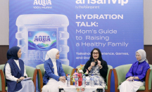 AQUA Dorong Ibu Teladani Kebiasaan Minum Air Berkualitas - GenPI.co