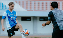 Donny Warmerdam Kembali, Kekuatan Lini Tengah PSIM Yogyakarta Disuntik - GenPI.co