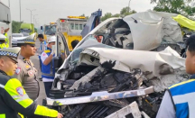 Sopir Minibus Diduga Ngantuk, 2 Tewas dalam Kecelakaan di Tol Malang–Pandaan - GenPI.co