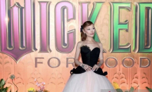 Sering Dikritik Karena Main Film, Ariana Grande Tetap Pede - GenPI.co