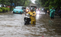 Banjir Genangi 33 Ruas Jalan di Jakarta, Ketinggian Capai 54 Cm - GenPI.co