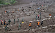 Viral Video Tanah Bergerak di Cisarua, Warga Panik Dikira Longsor Susulan - GenPI.co