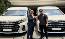 Hardy Classic Rombak Total Toyota Hiace Milik Raffi Ahmad, Kabinnya Full Touch Screen - GenPI.co