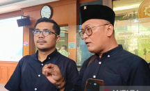 Guntur Romli PDIP Desak Pemerintahan Prabowo Keluar Dewan Perdamaian - GenPI.co