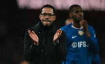 Chelsea Dikalahkan Arsenal di Liga Inggris, Liam Rosenior Marah soal Kartu Merah - GenPI.co