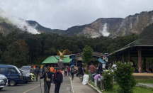 Rekomendasi Wisata Garut, Jalan Santai di Taman Wisata Gunung Papandayan - GenPI.co