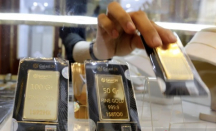 Harga Emas Antam, UBS, Galeri24 di Pegadaian Hari Ini Turun Drastis - GenPI.co
