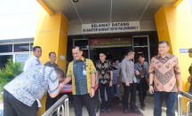 Sekda Sumsel Edward Candra Jamin Pelayanan Samsat UPTB I Palembang Tetap Maksimal saat WFH - GenPI.co