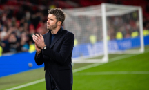 MU Dikalahkan Leeds United di Liga Inggris, Michael Carrick Salahkan Wasit - GenPI.co