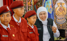 Penggunaan Gadget Siswa dan Guru di Jatim Dibatasi, Khofifah: Demi Pembelajaran Sehat - GenPI.co