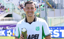 Liga Italia: Solid di Laga Fiorentina vs Sassuolo, Jay Idzes Raih Trofi Man of The Match - GenPI.co