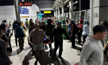 KRL Ditabrak KA Argo Bromo Anggrek di Stasiun Bekasi Timur, Penumpang Luka-Luka - GenPI.co