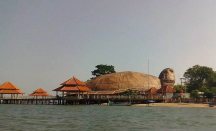 Rekomendasi Wisata Jepara, Liburan Bersama Keluarga di Pantai Kartini - GenPI.co