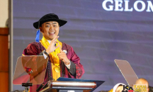 Viral Wisudawan Tuli Unpad, Nyaris Menyerah Kini Bisa Lulus Kuliah - GenPI.co