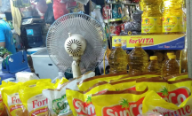 Sidak ke Pasar, Mendag Lutfi Bengong Harga Minyak Goreng Mahal - GenPI.co