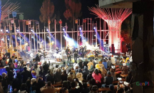 Albar dan Pusakata Hipnotis Penonton di Jazz Gunung Bromo 2022 - GenPI.co