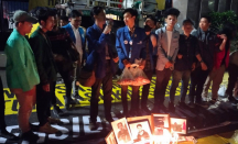 Mahasiswa Nyalakan Lilin di DPR RI Kenang 5 Korban Demonstrasi RKUHP - GenPI.co