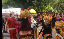 Viral! Transgender Buleleng Bali Meninggal, Temannya Joget - GenPI.co Bali
