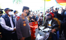 Petugas TNI-Polri Bali Tolak Pemudik Tanpa KTP di Gilimanuk - GenPI.co Bali