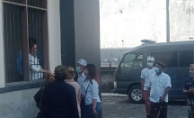 Eks Bupati Eka Wiryastuti di Penjara, Warga Tabanan Beri Dukungan - GenPI.co Bali