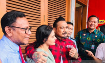 Dijemput Nora Alexandra, Jerinx SID Bebas Bersyarat dari Penjara - GenPI.co Bali