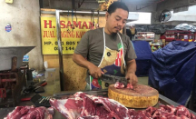 Keluhan Pedagang Daging Kambing Pasar Badung, Beban Biaya Ini - GenPI.co Bali