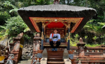 Viral Letehkan Pura Teratai Bang, Bule Dikecam Pemprov Bali - GenPI.co Bali