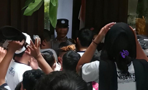 Demo Siswa & Guru SMPN 5 Denpasar, Sikap Kepsek Diktaktor? - GenPI.co Bali
