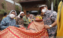 Mantap! Perajin Fokus Membuat Batik Khas Serang, Motif Apa Saja? - GenPI.co Banten