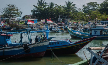 BMKG Beri Peringatan Gelombang Tinggi, Nelayan Diminta Waspada - GenPI.co Banten