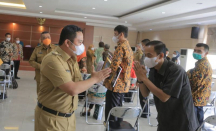 Walkot Tangerang Berikan Penghargaan ke Pelaku Industri dan UMKM - GenPI.co Banten