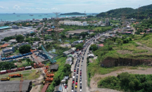 Kemacetan di GT Merak Mencapai 8 Km, Kapal Swasta Ambil Peran - GenPI.co Banten
