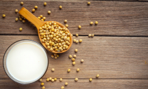 3 Manfaat Minum Susu Kedelai untuk Pasutri Sulit Dapat Anak - GenPI.co Banten