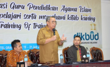 Wali Kota Tangsel Harap Murid Beragama Islam Bisa Baca Kitab Kuning - GenPI.co Banten