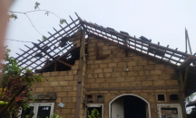 Puting Beliung Ngamuk di Sukabumi, Puluhan Rumah Warga Rusak - GenPI.co Jabar