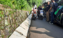 Kocak Banget, Penutup Drainase di Pancoran Mas, Depok Miring - GenPI.co Jabar