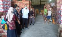 Jos! Demak Kucurkan 6.000 Liter Minyak Goreng di Operasi Pasar - GenPI.co Jateng