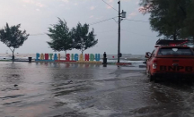 4 Daerah Rawan Banjir Rob di Batang Dipantau, 3 Perahu Siaga - GenPI.co Jateng