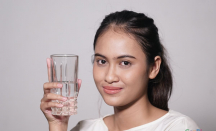 Ini Tips Minum Air Putih Agar Tidak Dehidrasi Selama Puasa - GenPI.co Jateng