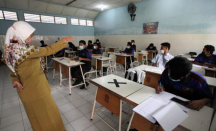 Gaji Guru GTT PTT Telat, DPRD Jatim: Sangat Dibutuhkan untuk Biaya Hidup - GenPI.co Jatim