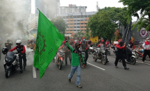Warga Surabaya Hindari Rute Berikut, Ada Demo Buruh - GenPI.co Jatim