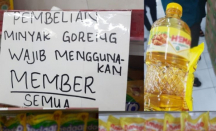 DPRD Surabaya Geram, Ada Toko yang Jual Minyak Goreng Bersyarat - GenPI.co Jatim